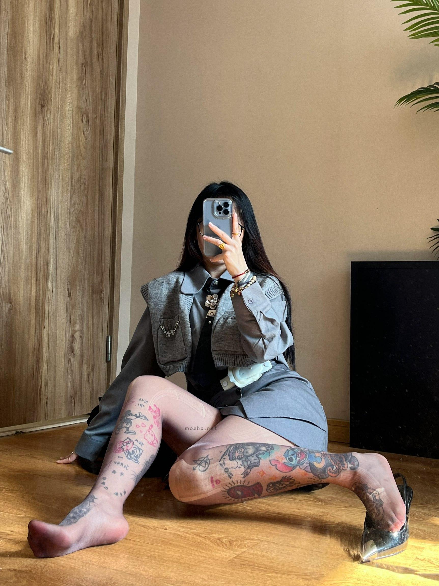 卡通百科老王 – 0D丝袜【21P】